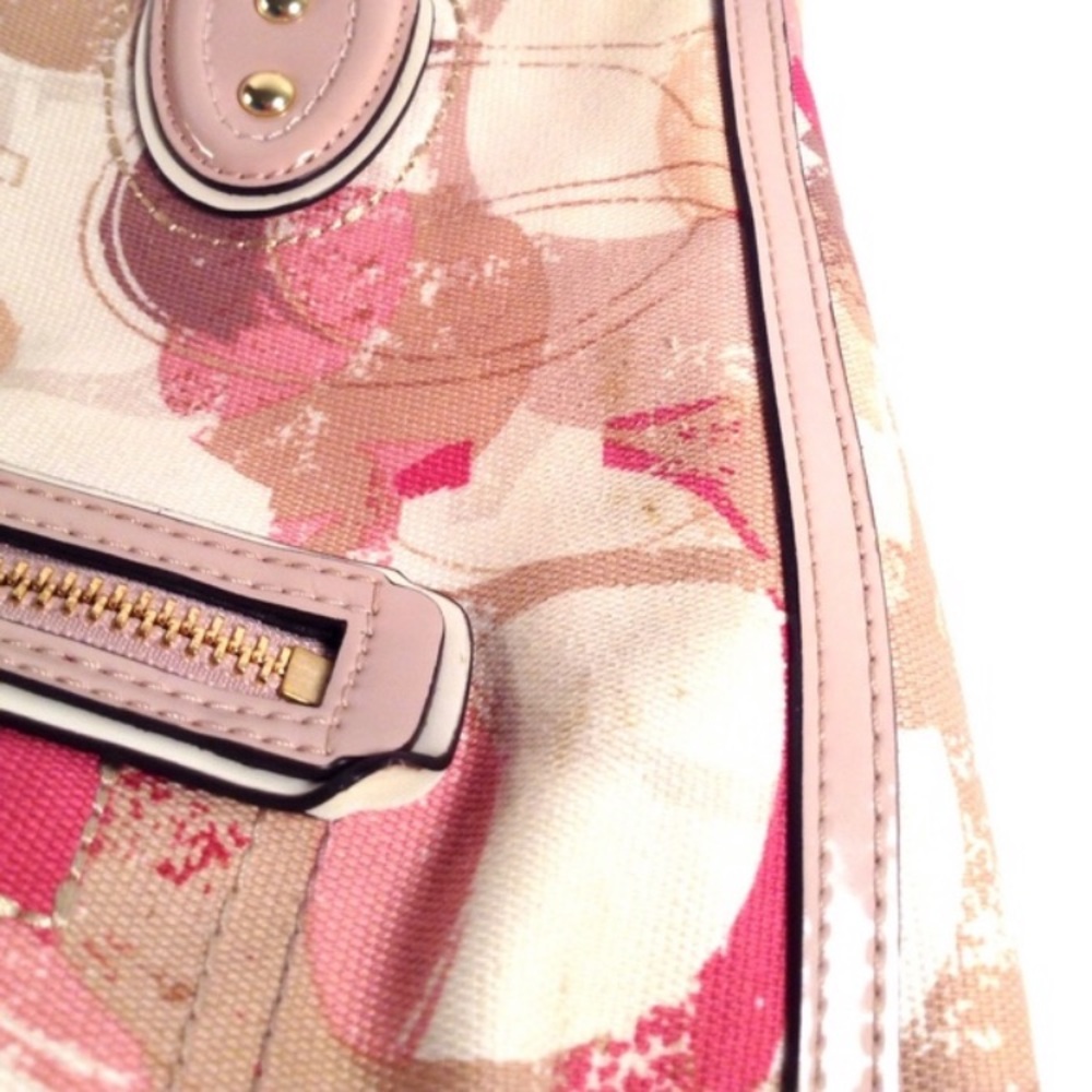 ❌SOLD❌Coach pink and white bag - Picture 3 of 4